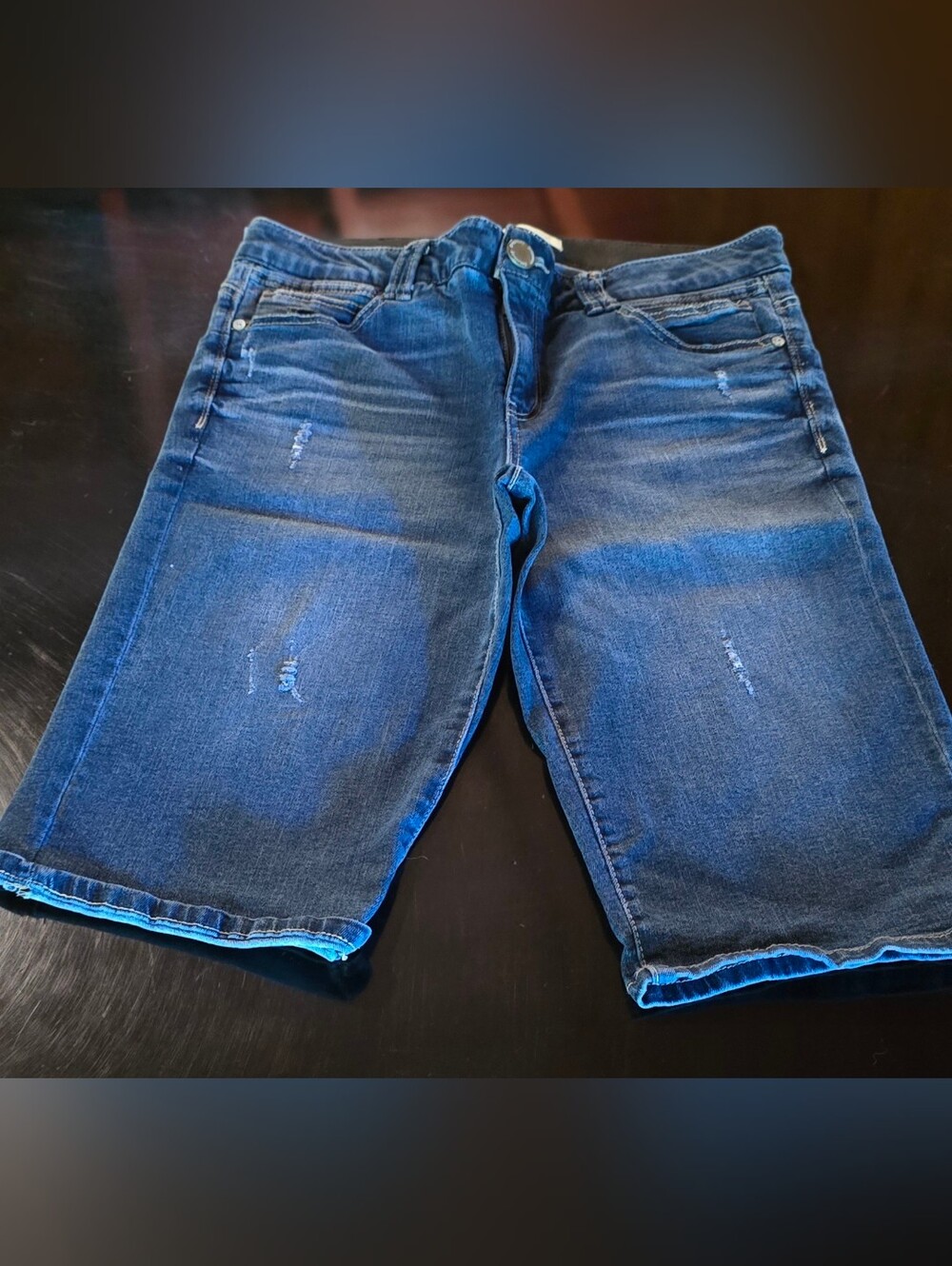 Democracy "Jean Dependence" Bermuda shorts in a size 12.